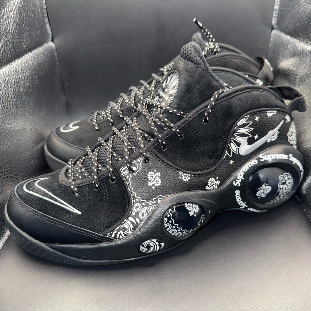 Size 10.5 - Nike Supreme x Air Zoom Flight 95 SP Black, DJ8604-001, With OG Box - Picture 2 of 13